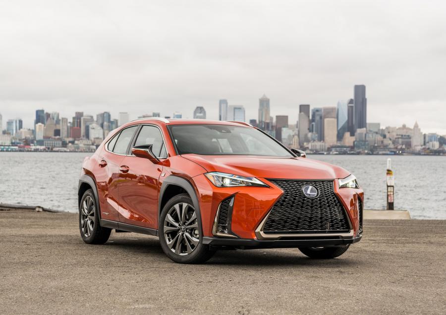  Lexus UX250h F-Sport 2018 года  (NA) (фото 1 из 40)
